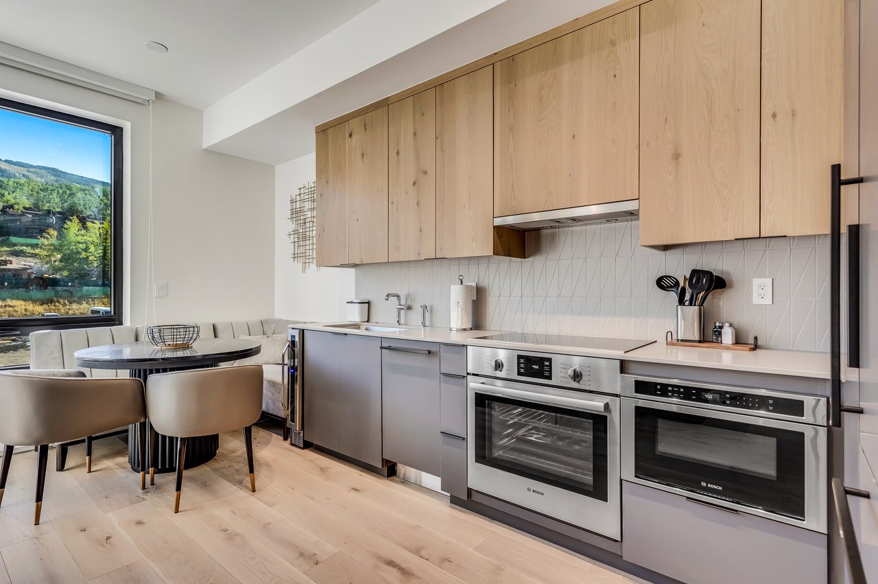 Electric Pass Lodge Gem