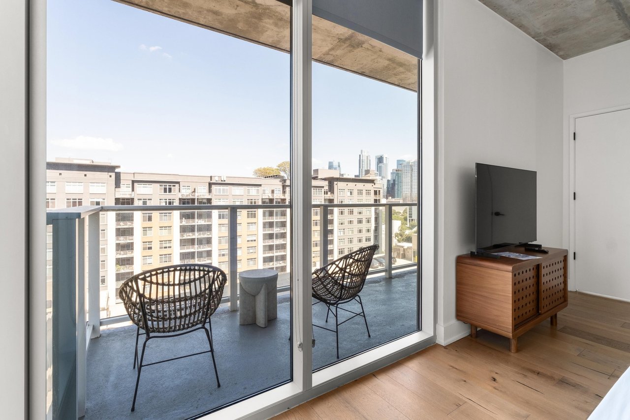 48 East Avenue #1310