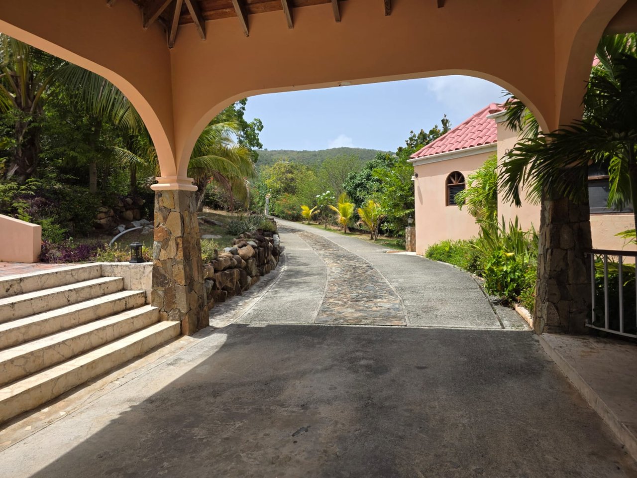 1136 Little Bay 5 Bedroom Home