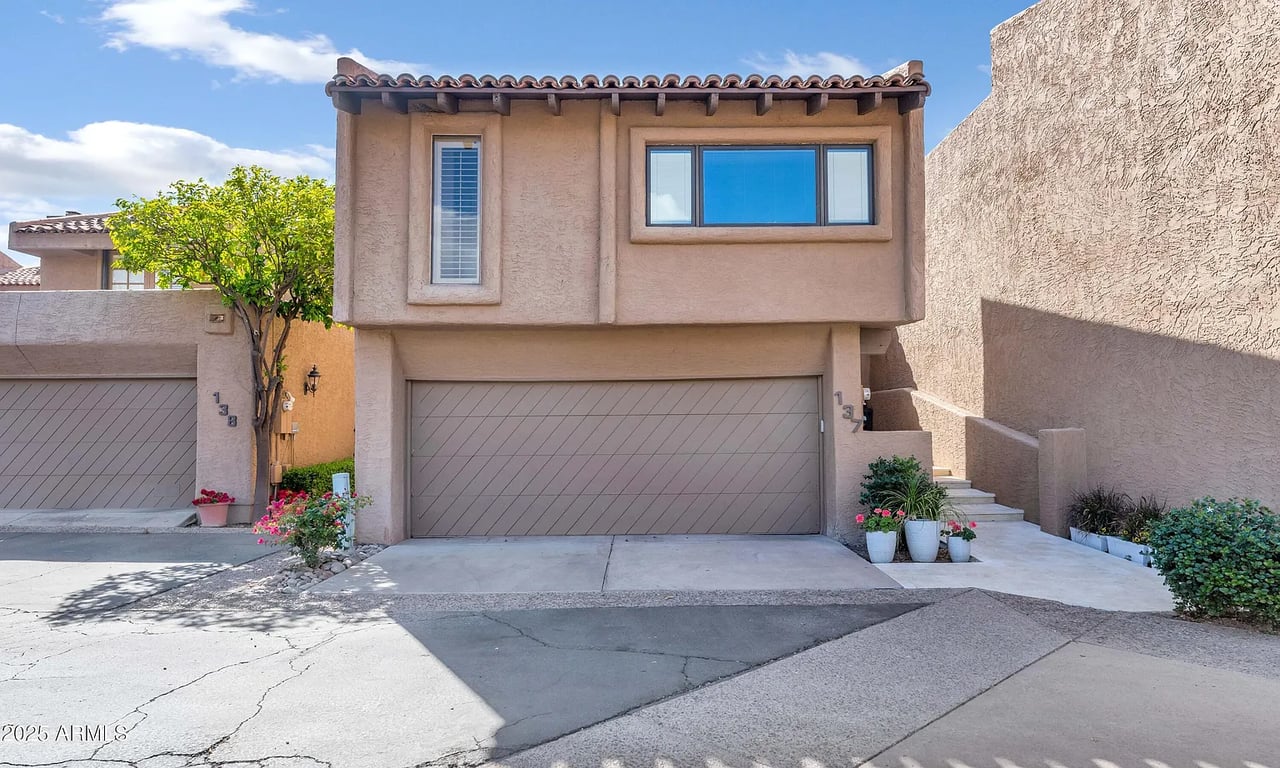 4434 E Camelback Rd Unit 137
