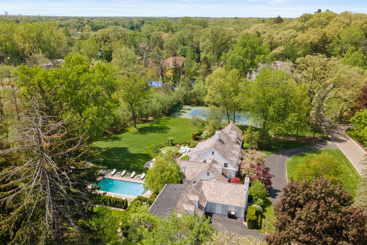 345 Woodridge Road
