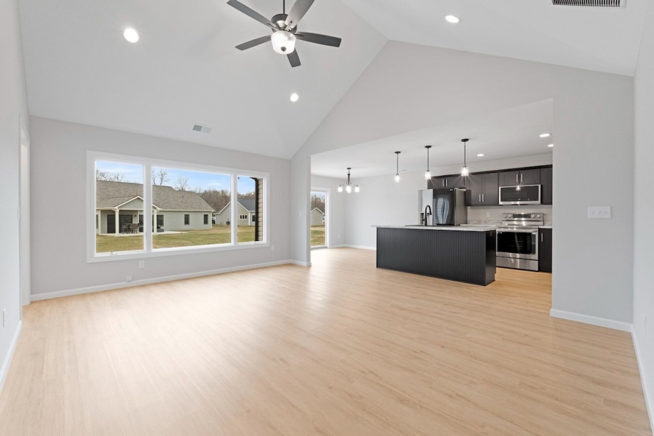 111 Sunset Dr