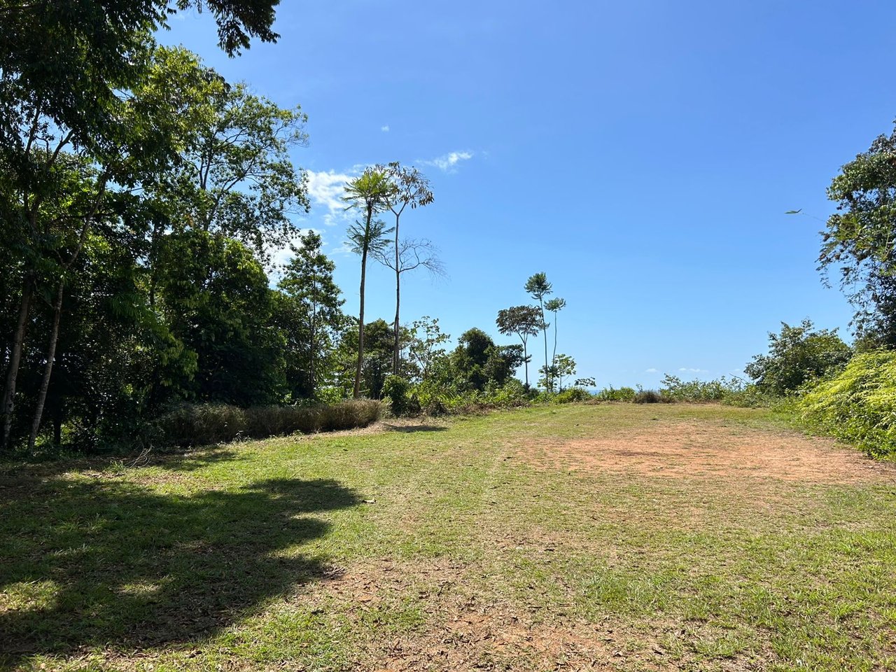 Phenomenal Ocean and Whale Tail View Lot In Uvita