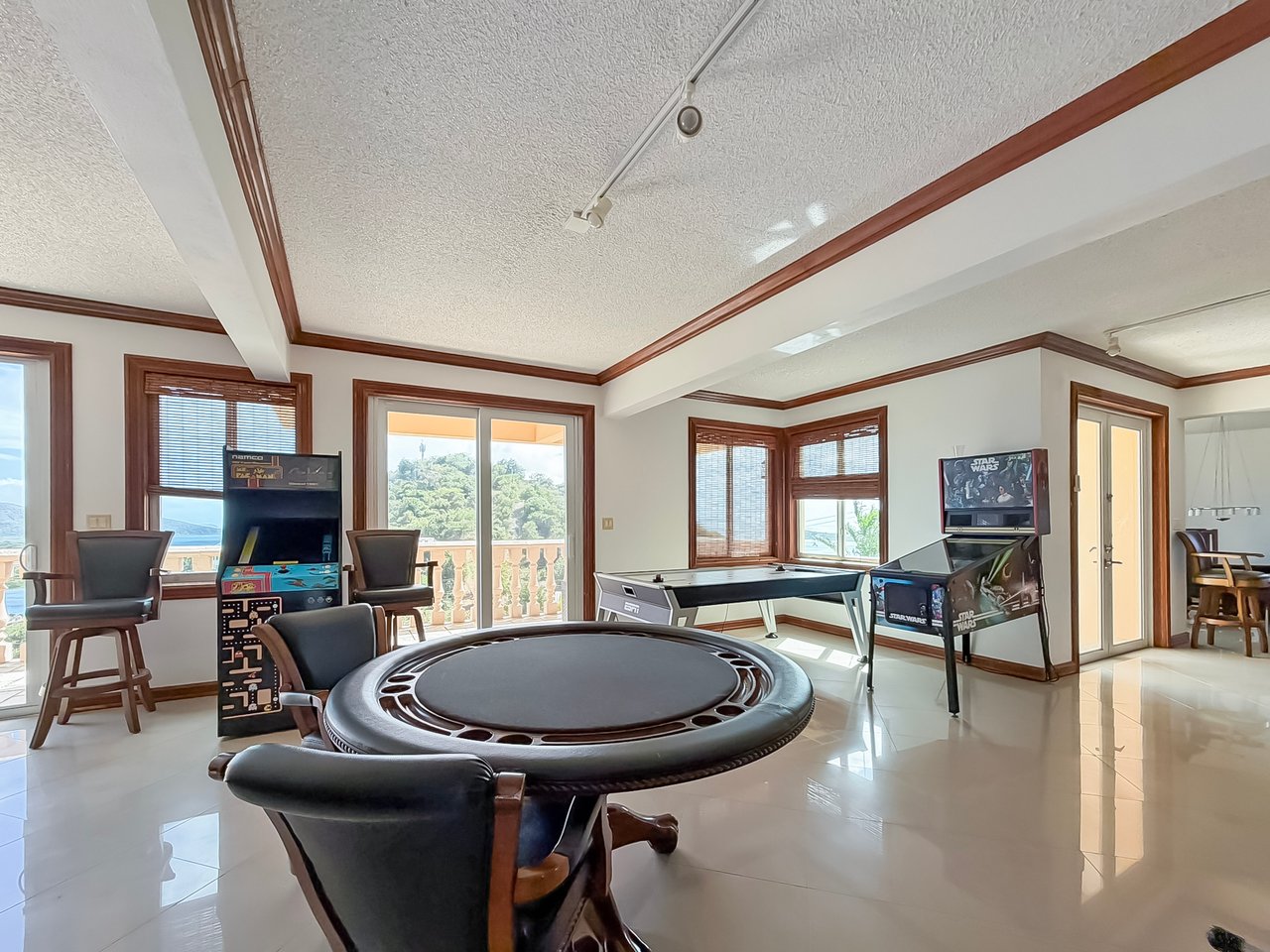 565 Parham Town 7 Bedroom Villa