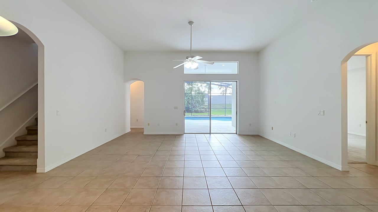 Orlando Vista Lakes 5-Bedroom 4-Bathroom Home and Lifestyle