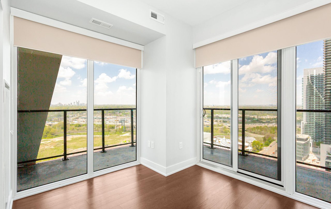 30 Shore Breeze Drive Unit: 2213