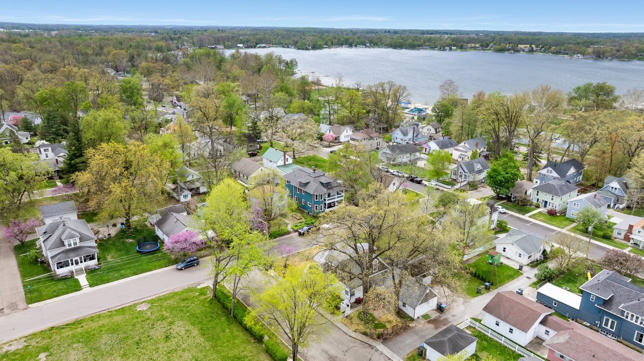 Living in Winona Lake, Indiana: A Local's Guide to Homes, Lifestyle, and Cost Title: Living in Winona Lake, Indiana