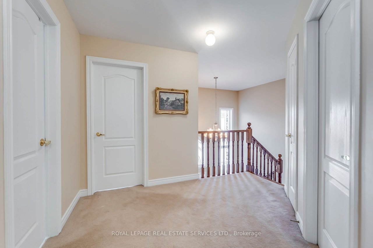 1038 Agram Dr