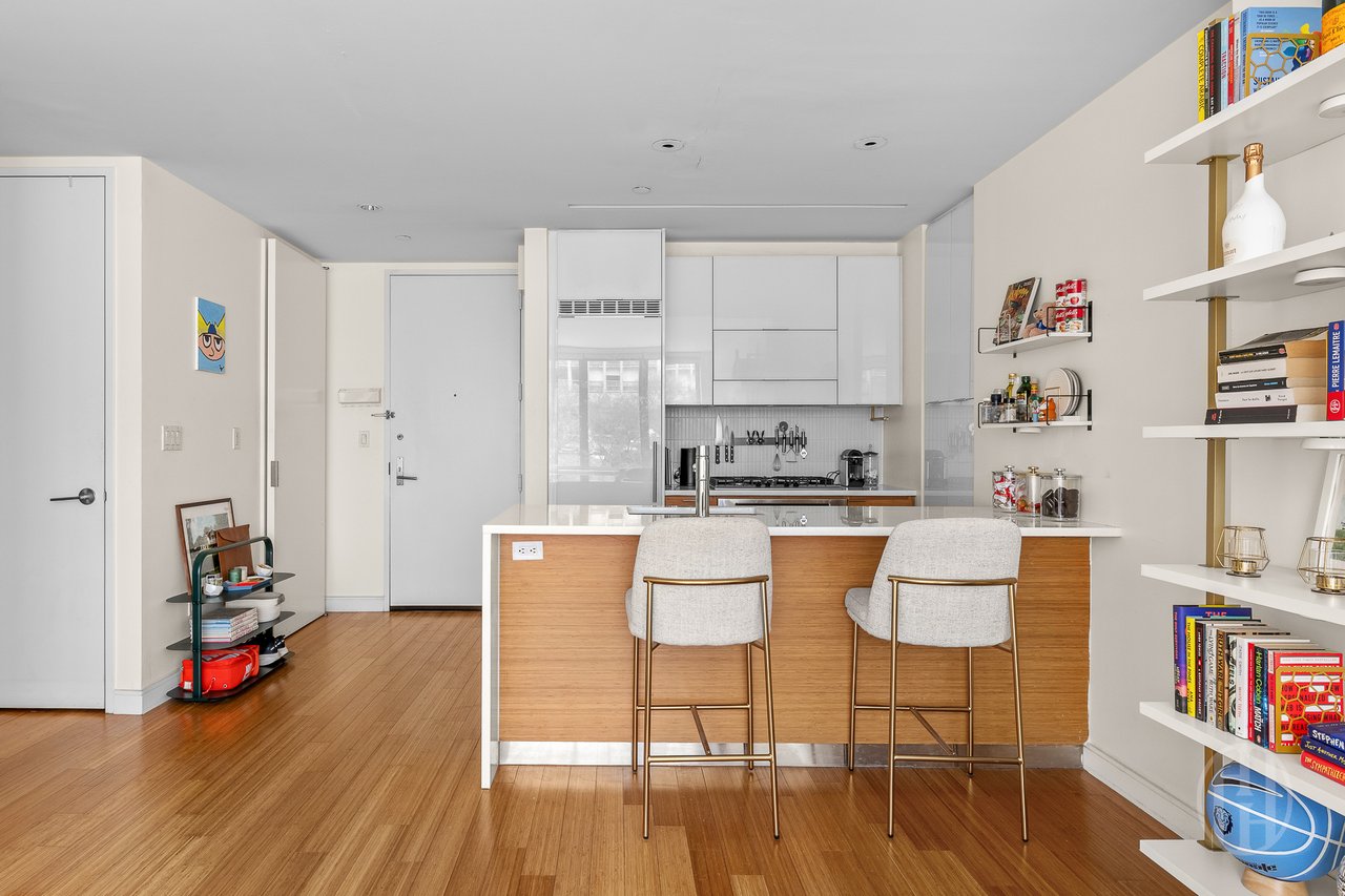 303 E 33rd Street 2-L