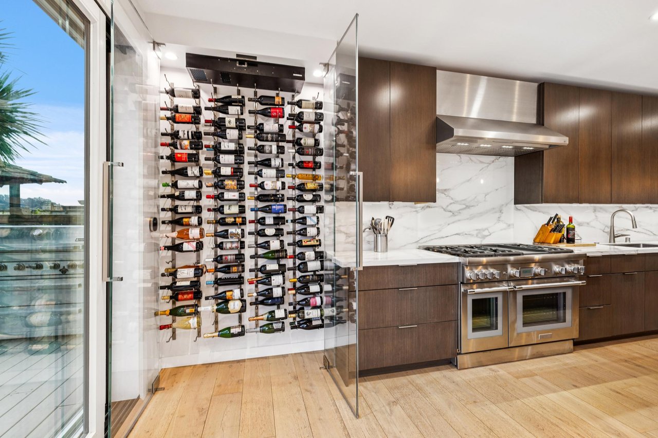 Luxurious Waterfront Home in Larkspur Marina