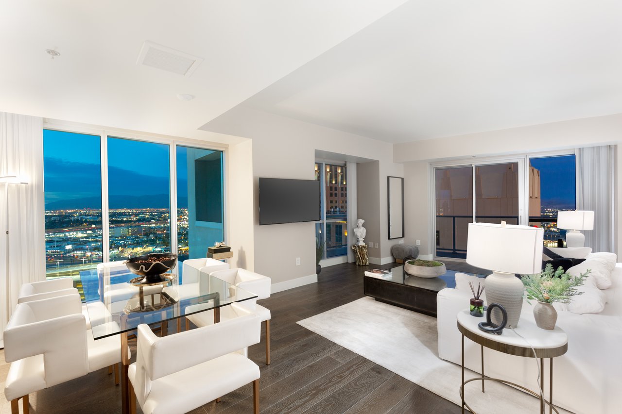 2700 Las Vegas Boulevard 2303