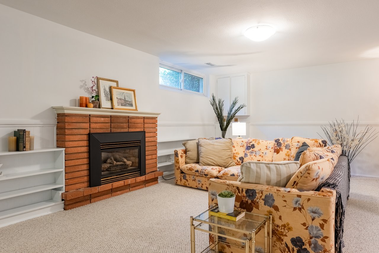 Half Acre in Lorne Park