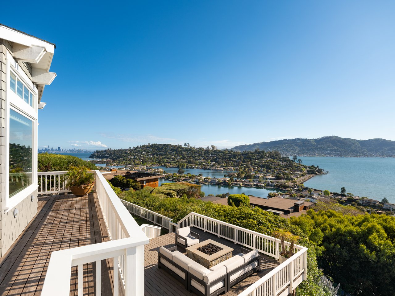 Extraordinary View Residence