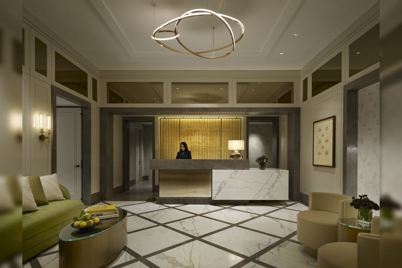 Glass-Walls and Panoramic Views