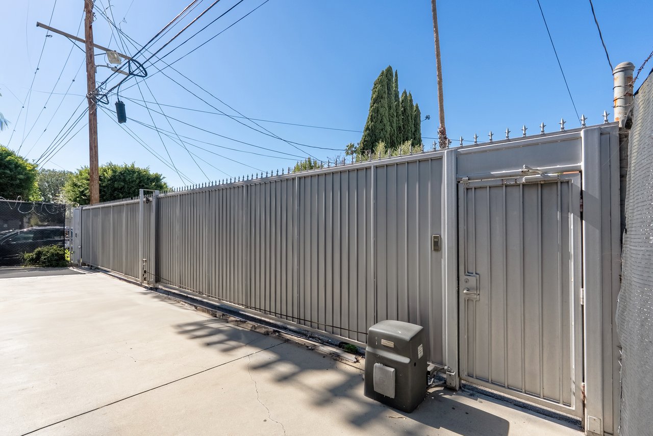 751 N Highland Ave, Hollywood