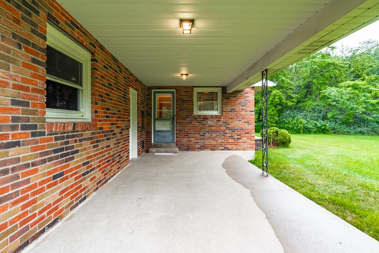 2186 Polk Valley Road