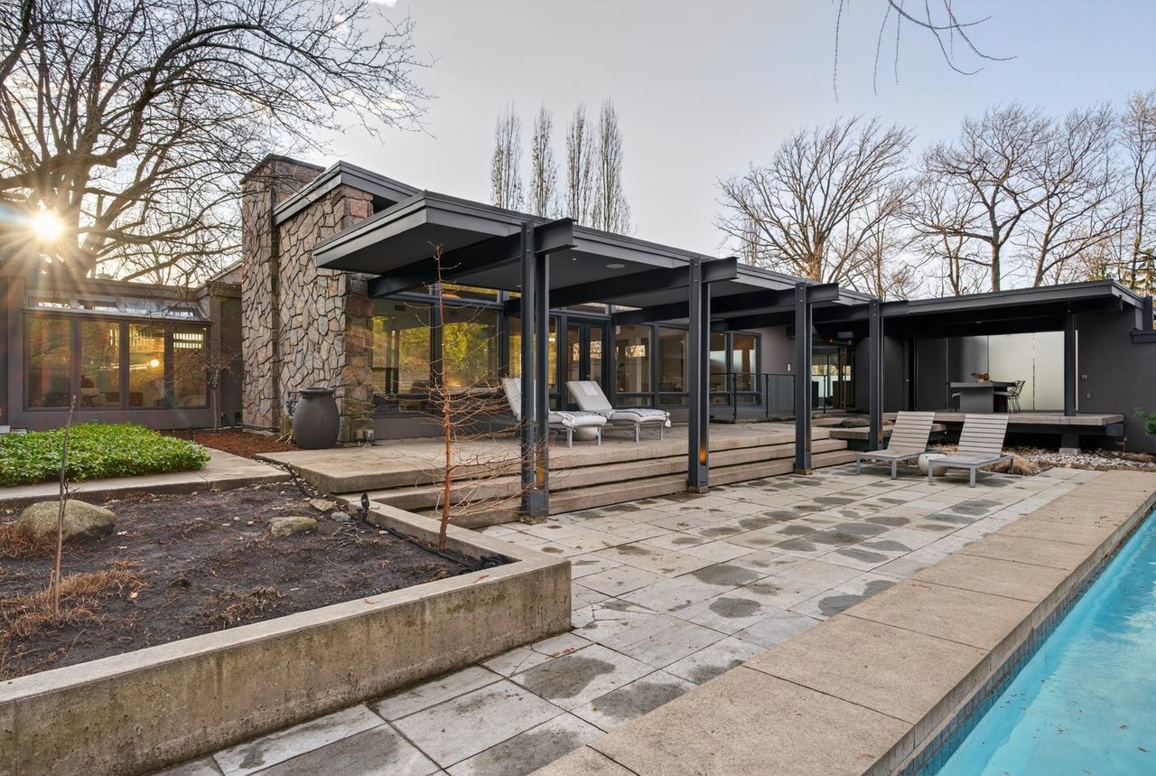 Inspiring MCM Residence