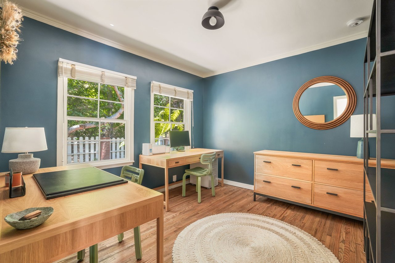 2015 Nichols Canyon Rd