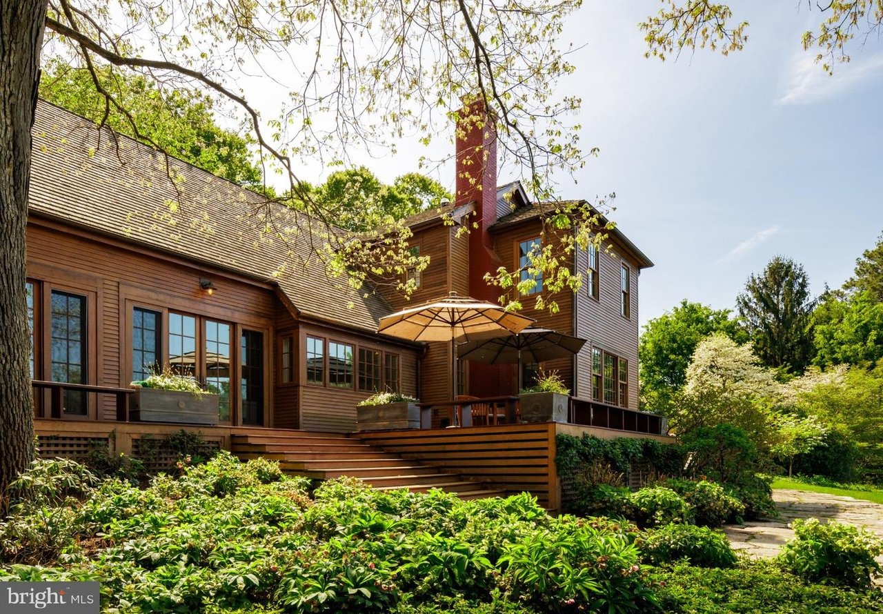  6400 Georgetown Pike