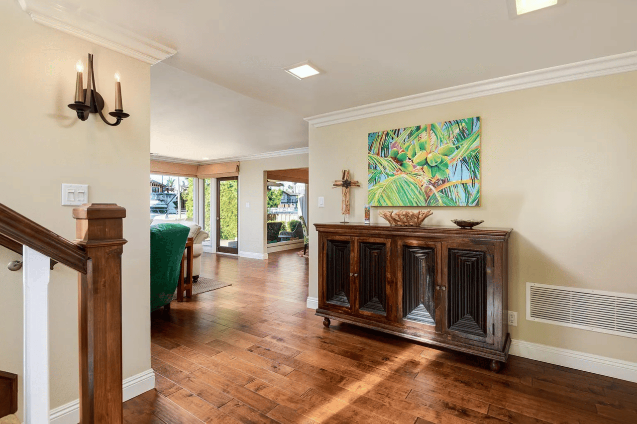 2723 Surfrider Avenue