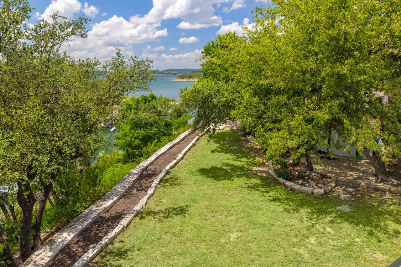 7206 Comanche Trail