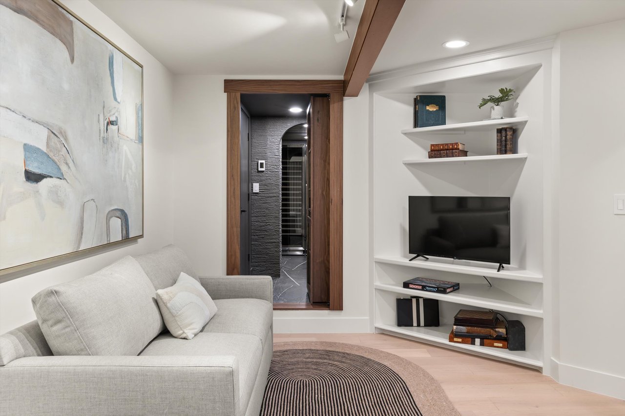 Designer Living with Unmatched Mountain Views