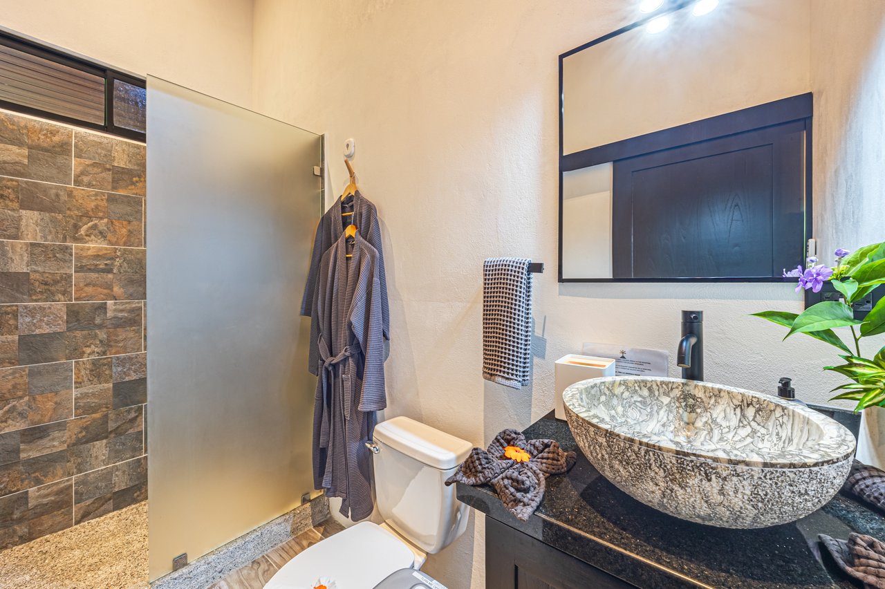 La Sombra Villas, Where Nature Meets Comfort in Tinamates!