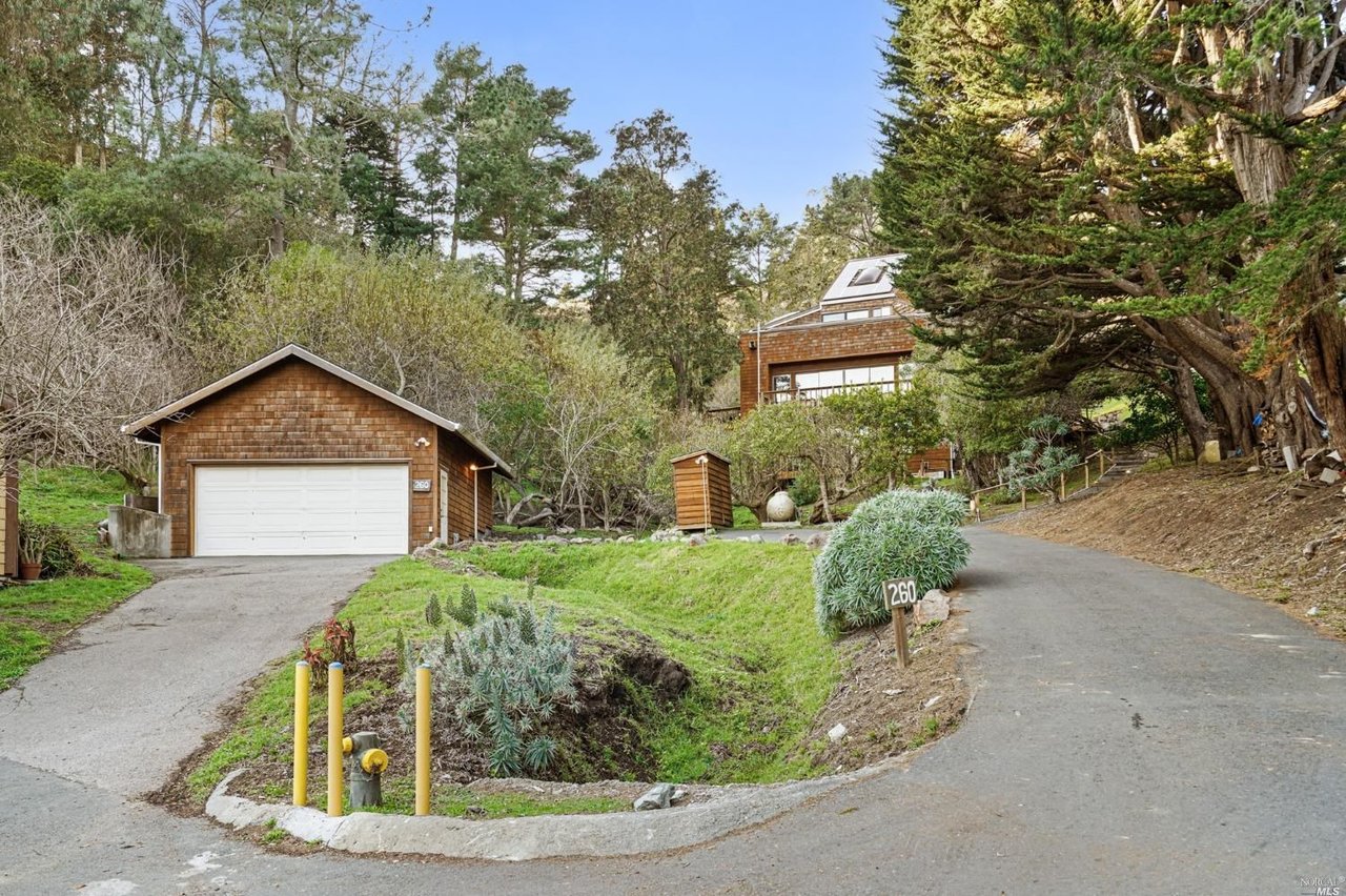 260 Sunset Way
