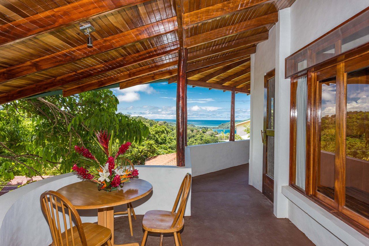 4 Bedroom Ocean View Home in Manuel Antonio, Villa Natura