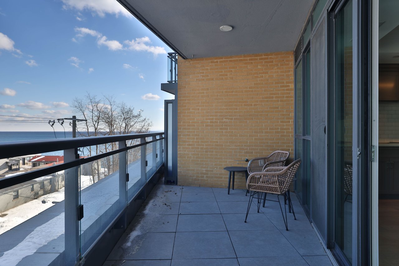 304-2060 Lakeshore Road, Burlington