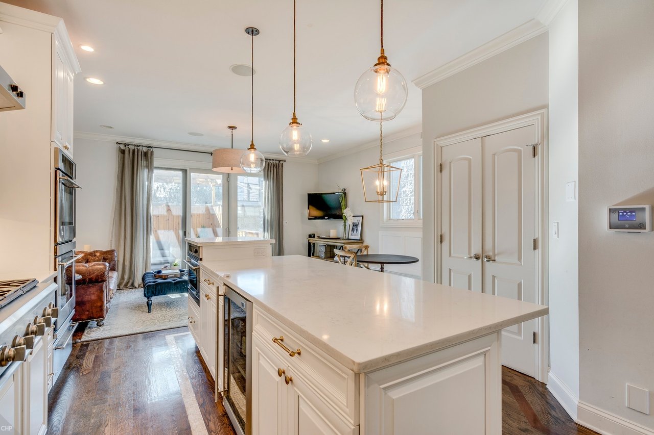 Designer Showcase | 2047 W Erie Street | $1,099,900