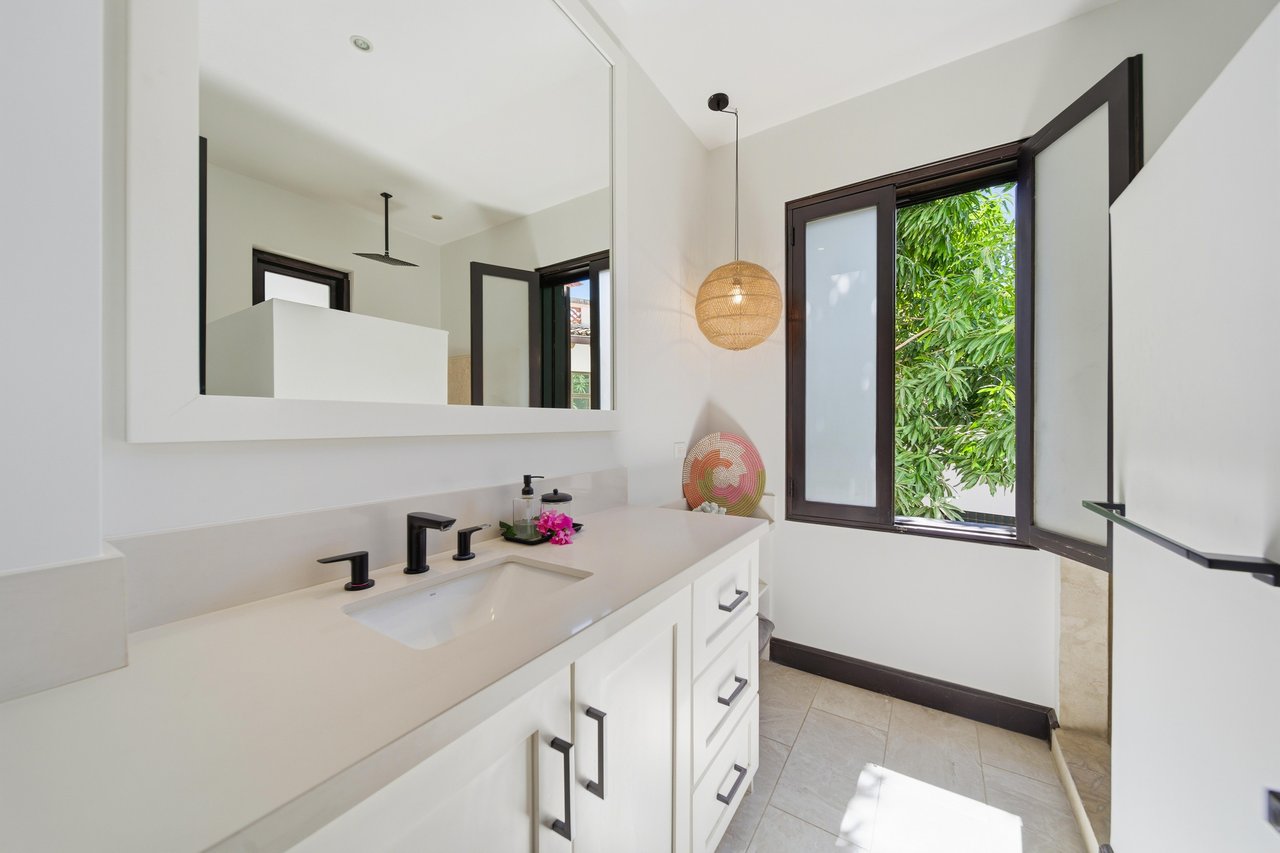 18 Calle La Ronda | Where Everyday Feels Like a Holiday