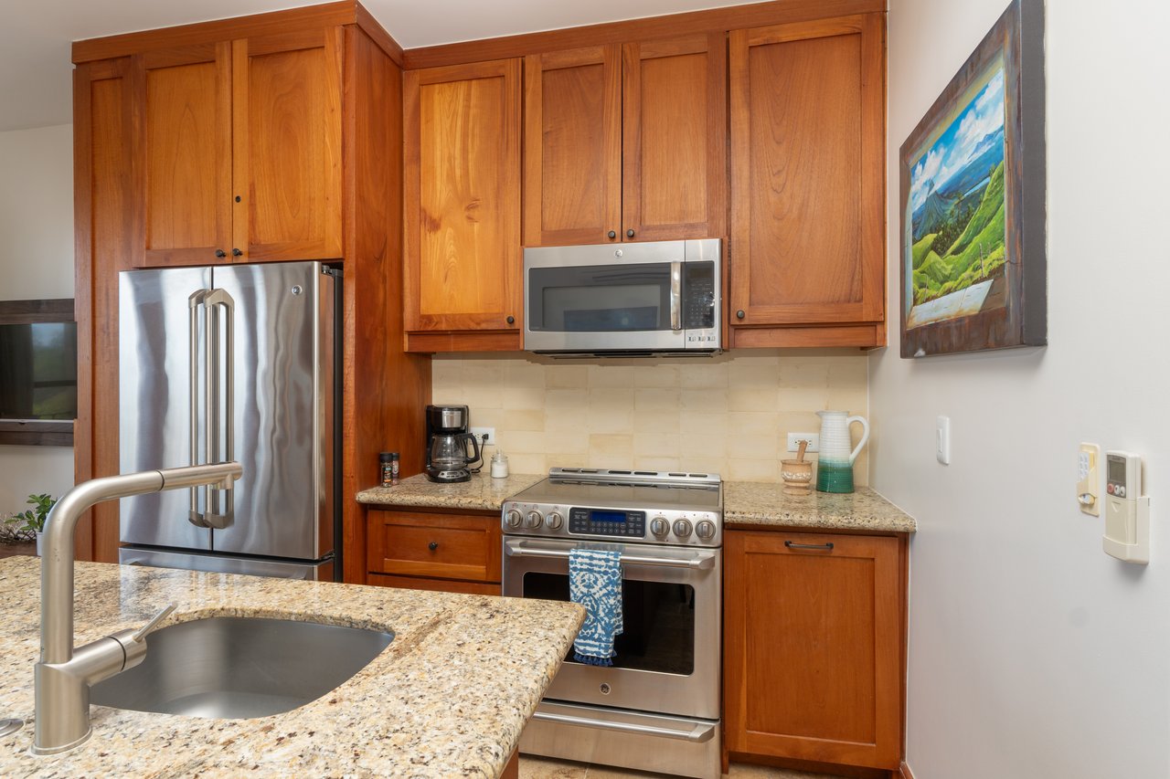 42 Plaza Central | Penthouse Living with Panoramic Ocean Views in Las Catalinas