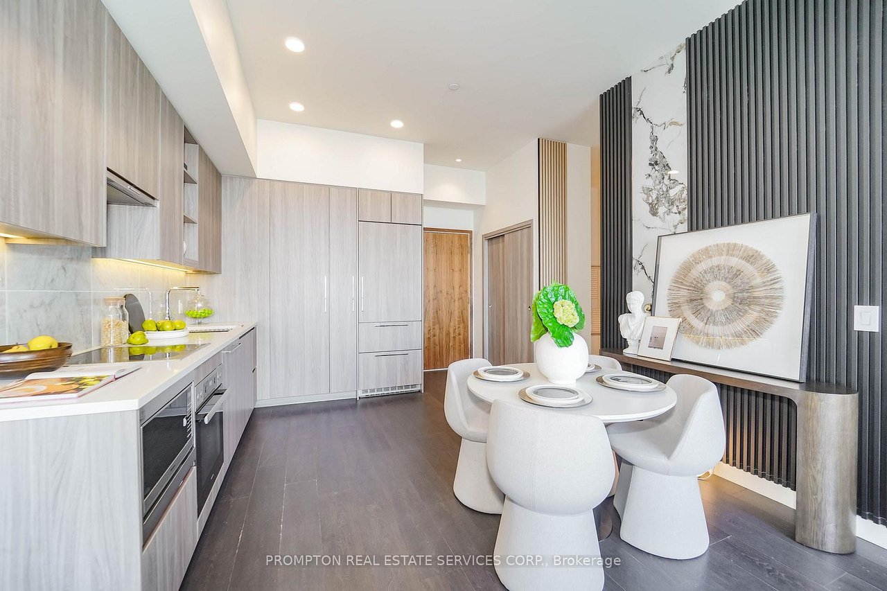 SEASONS CONDOS PENTHOUSE 