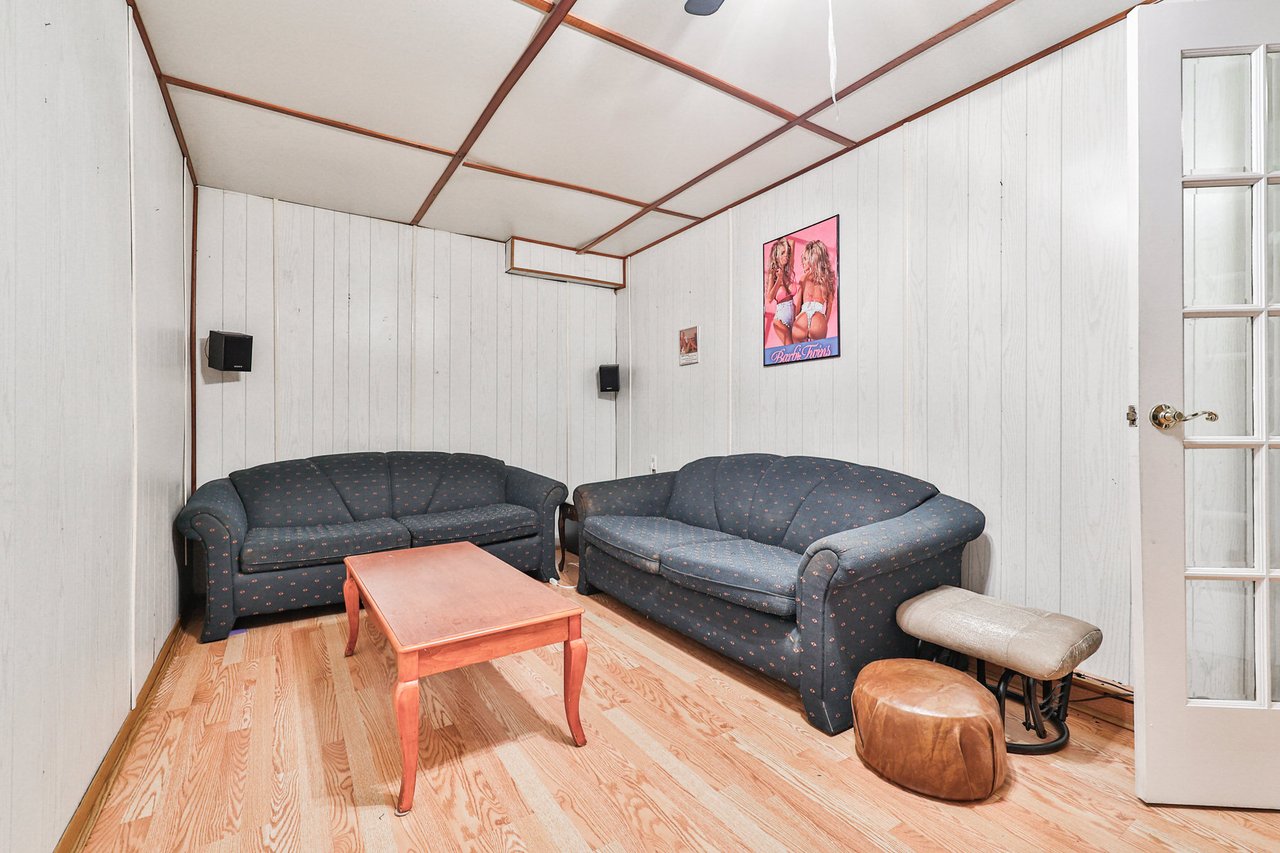 2167 Stir Cres