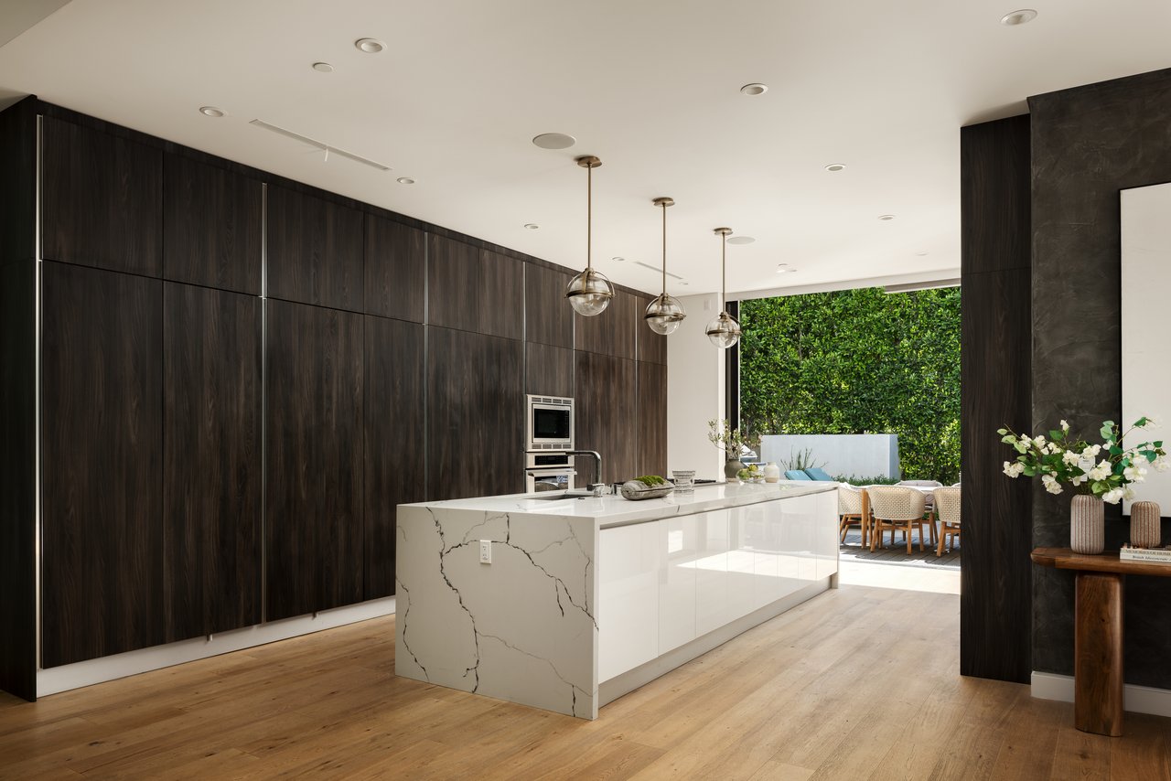 105 S Laurel Ave, beverly grove