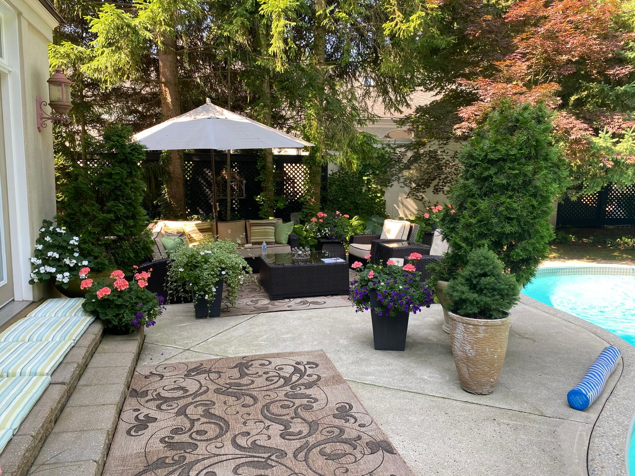  Aldershot Lakeside Elegance
