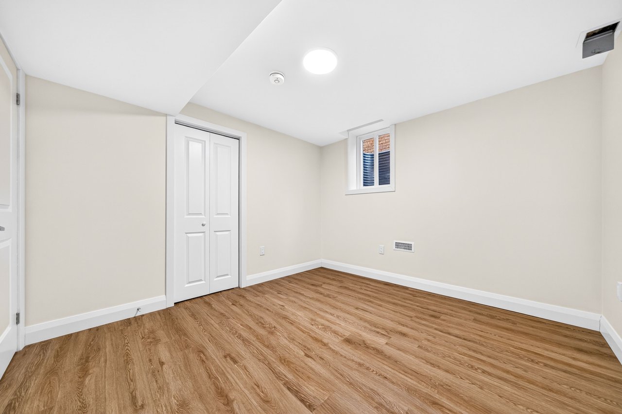 109 Valleymede Dr