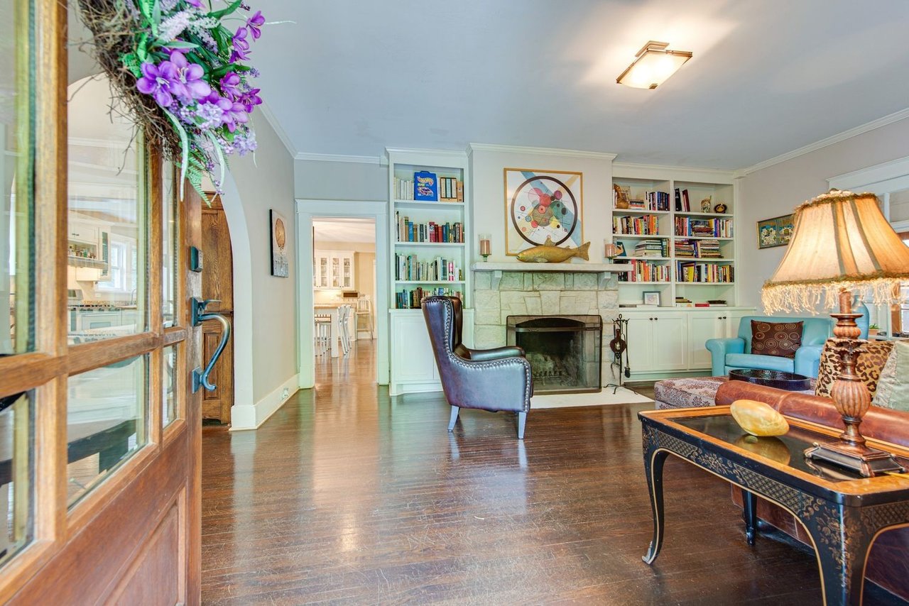 1205 Cedar Ln