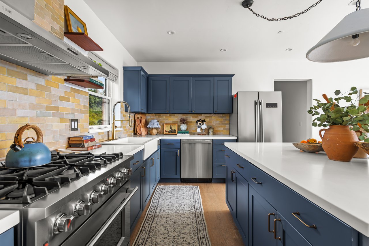 22 Acres of Timeless California Living