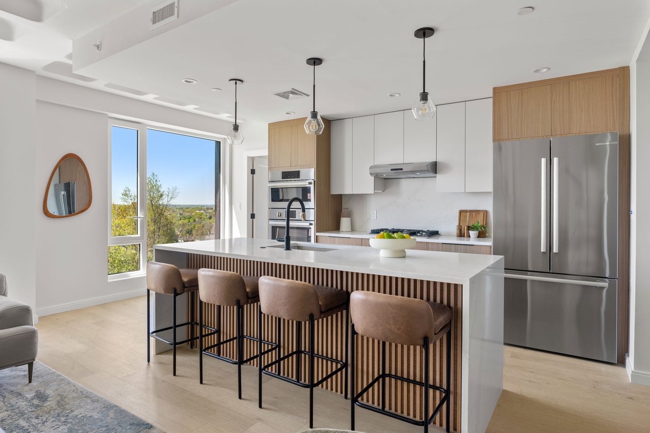 Somerville-125 Lowell St - The Belmont