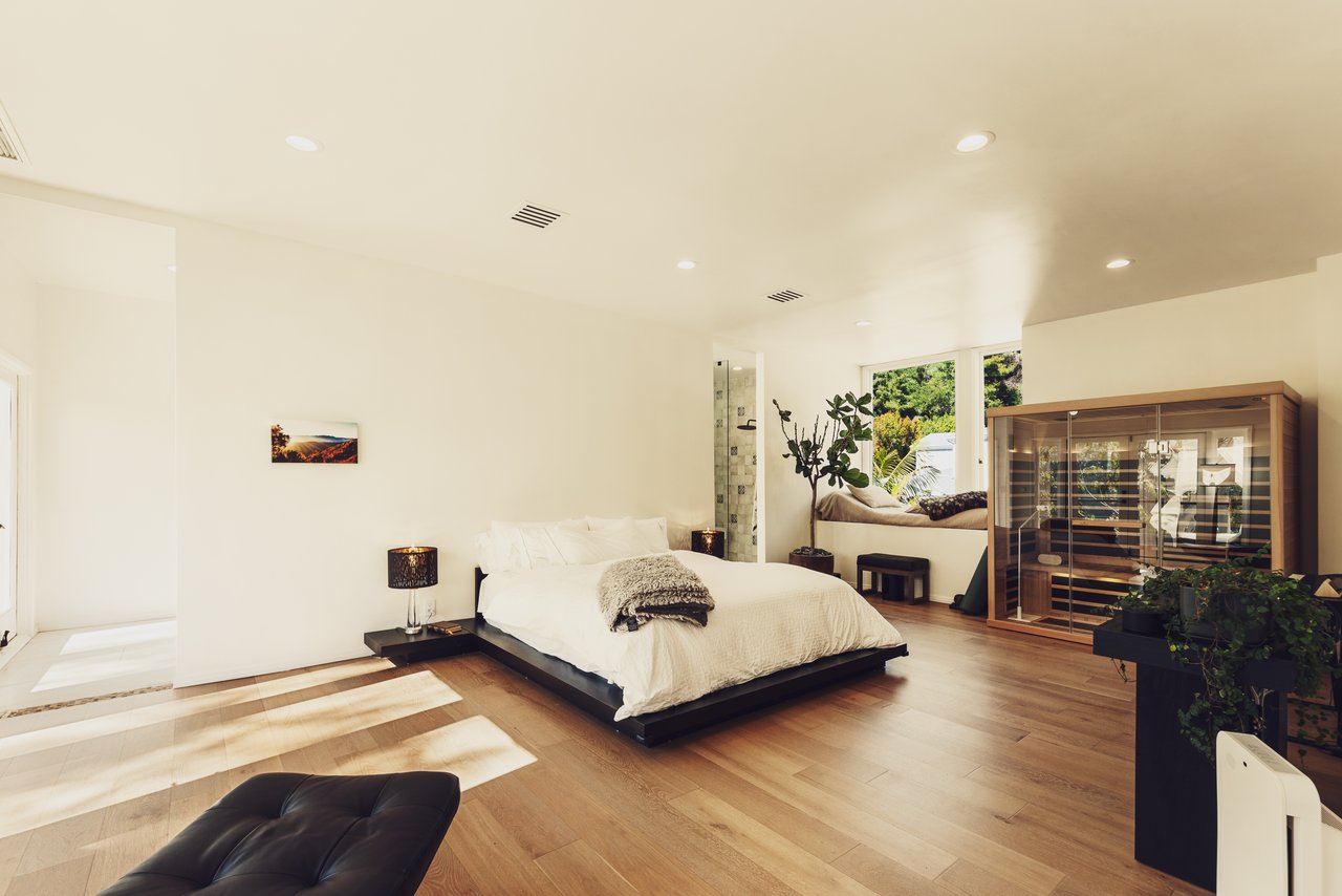 2533 La Condesa Dr, Brentwood