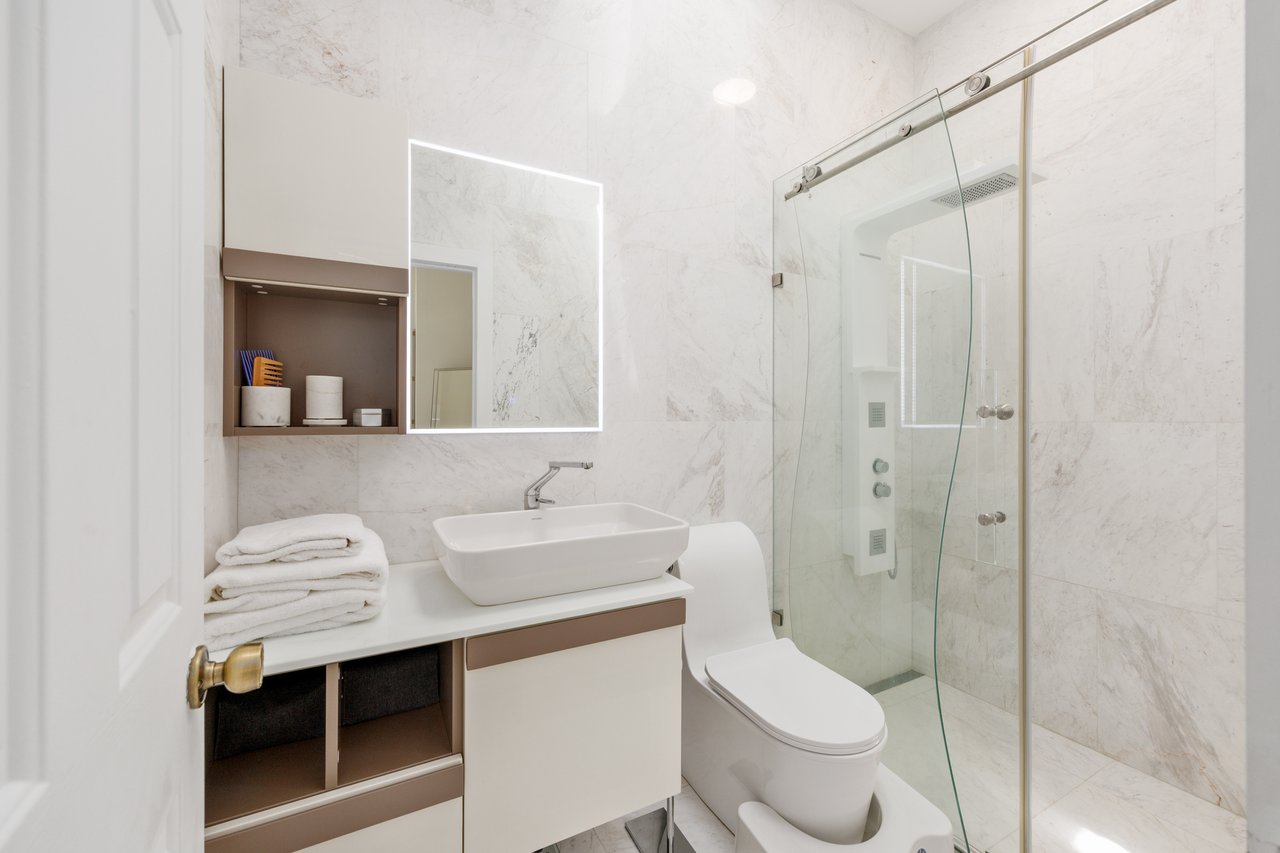 6709 SW 17th Terrace Rd