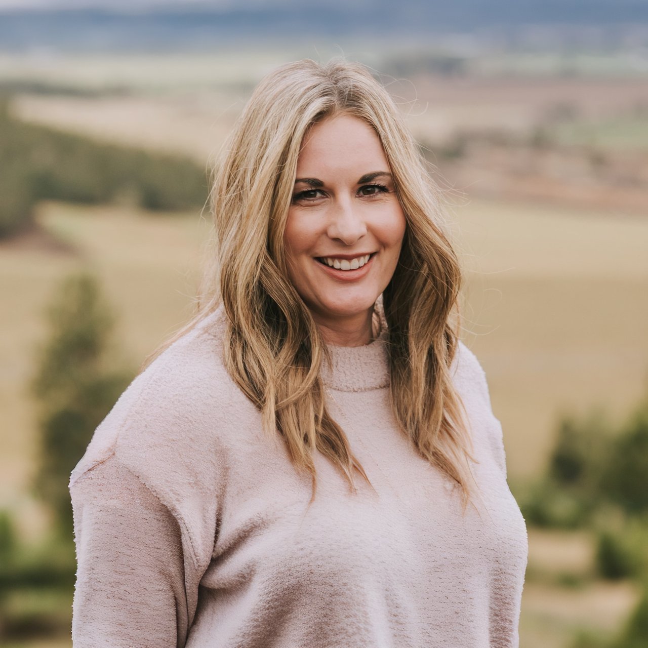 Jesica Hicks Prineville, OR Real Estate Agent Headshot