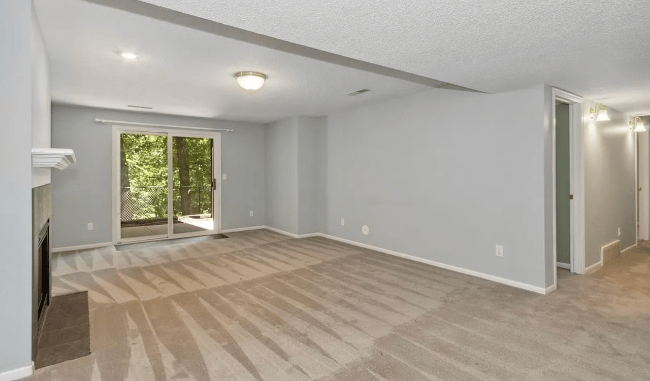 125 E Dovetail Dr