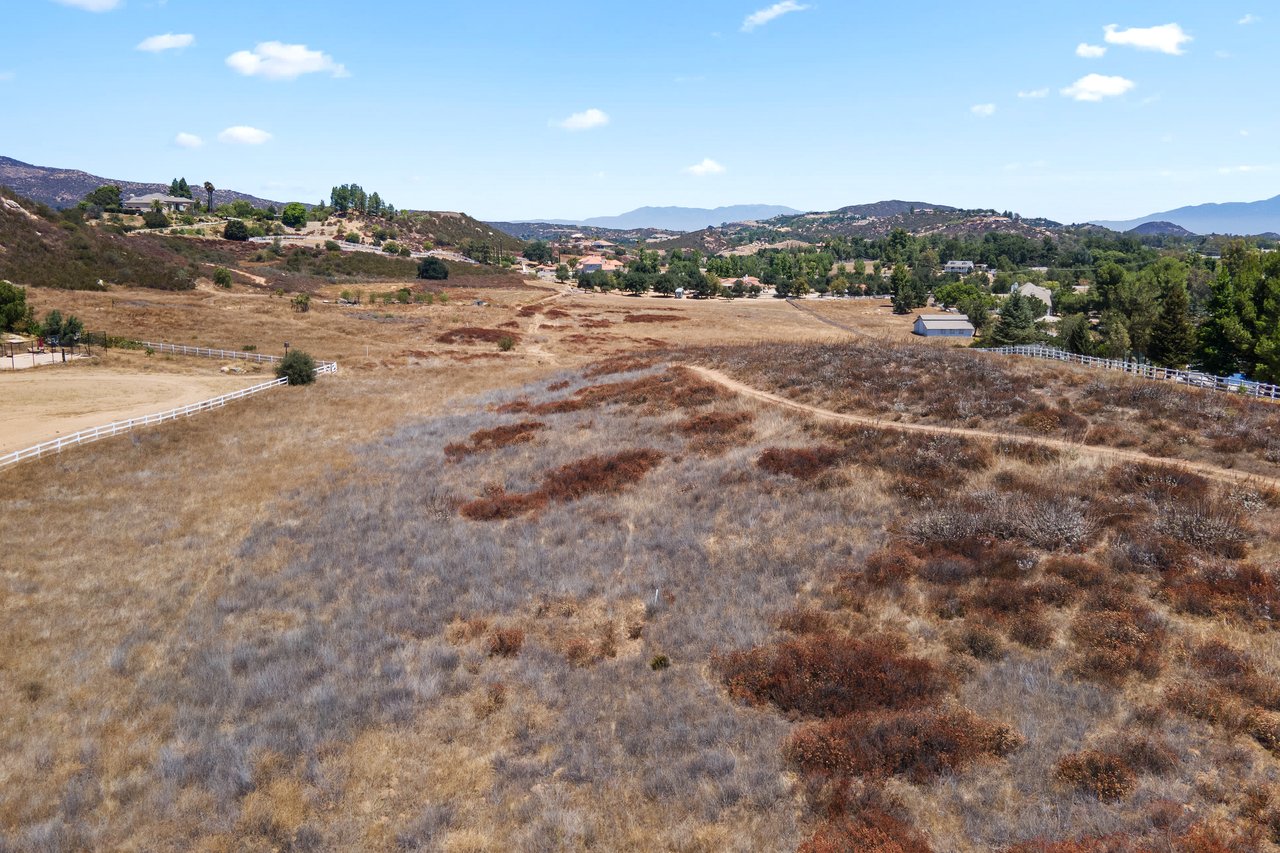 19049 Vista De Cielo