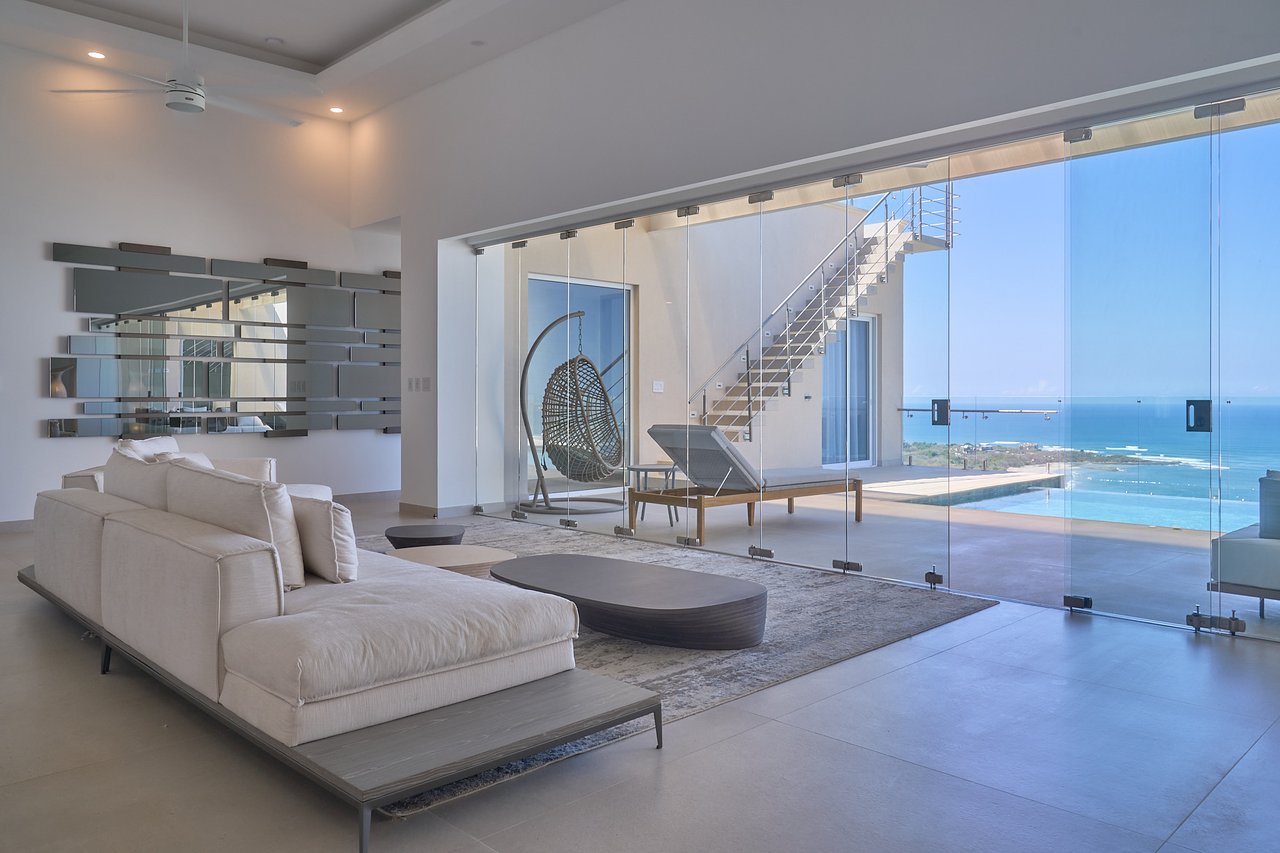 Residencia La Vista Tower C – Penthouse 701 | Elevated Ocean-View Living in Playa Tamarindo