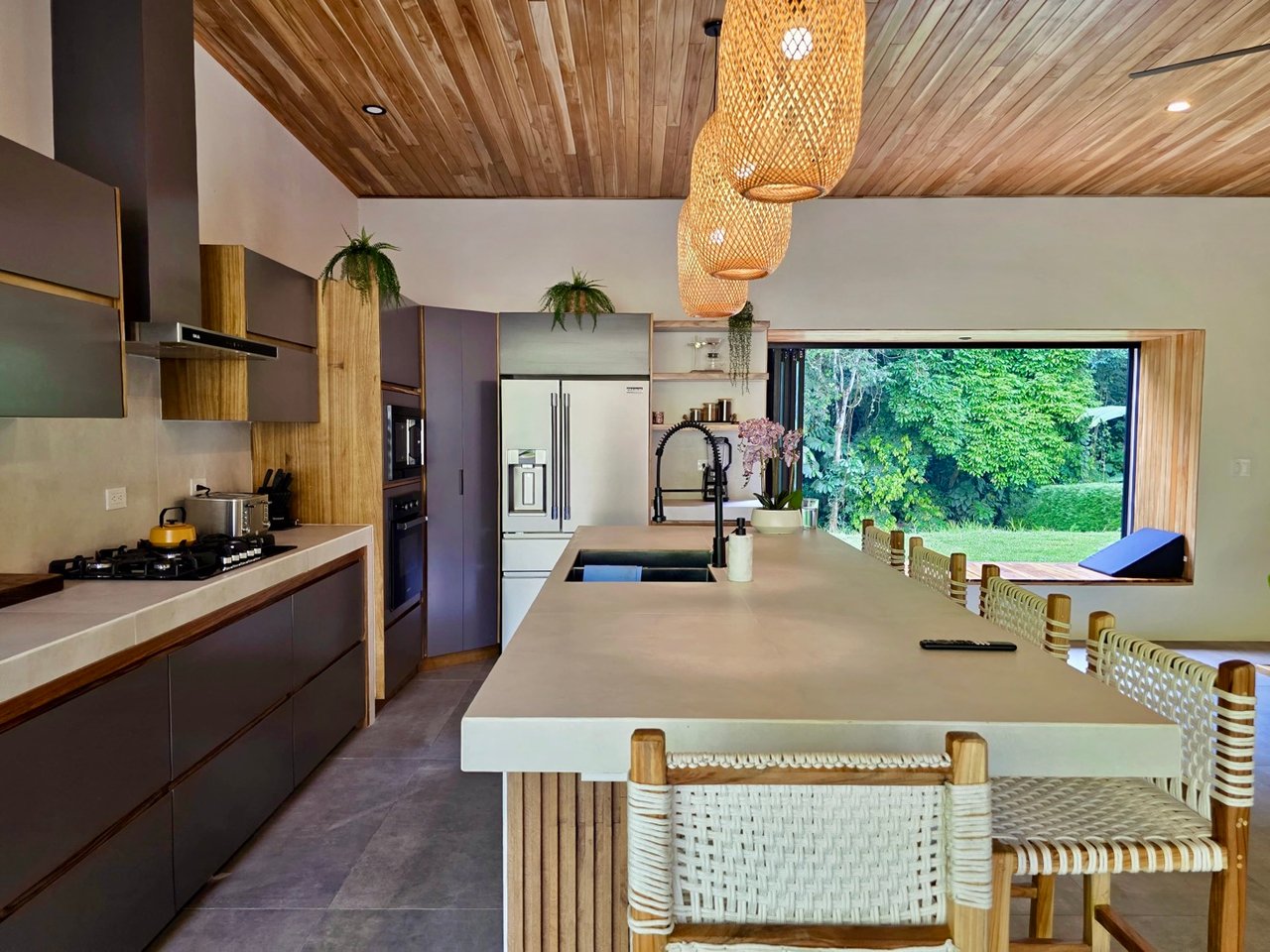 Stunning New Modern Home in Ojochal – Usable Lot Surrounded by Jungle and Creeks