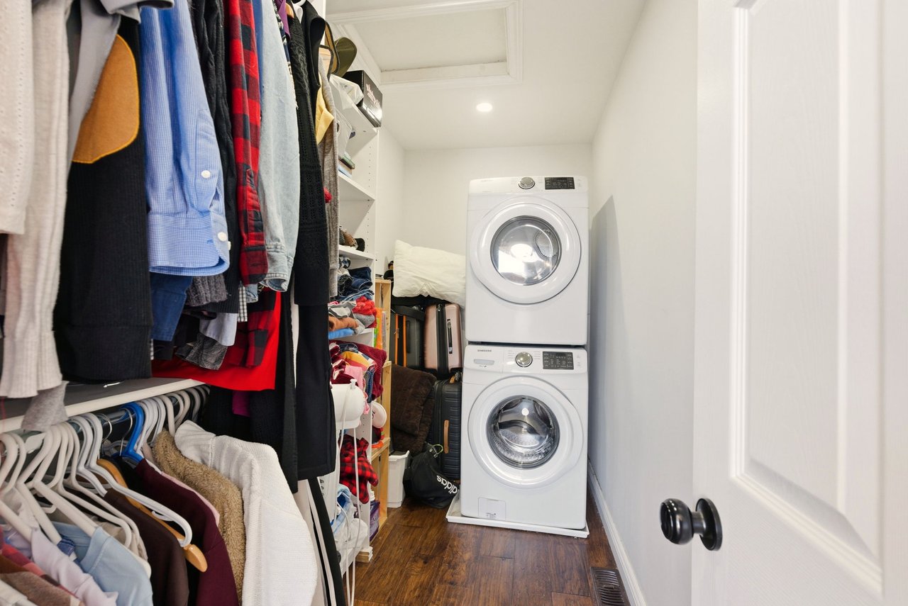 126 CHAPMAN Drive SE