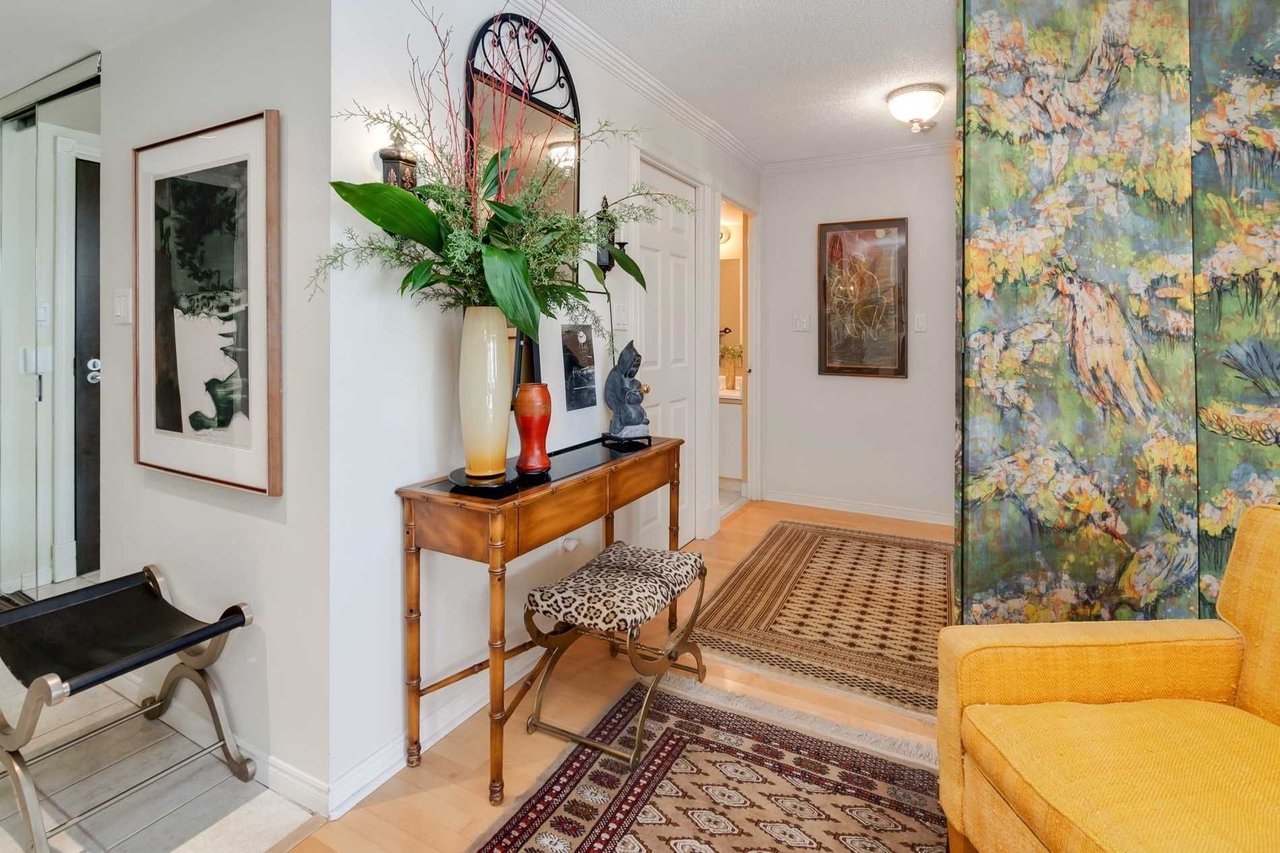 225 Davenport Rd #313